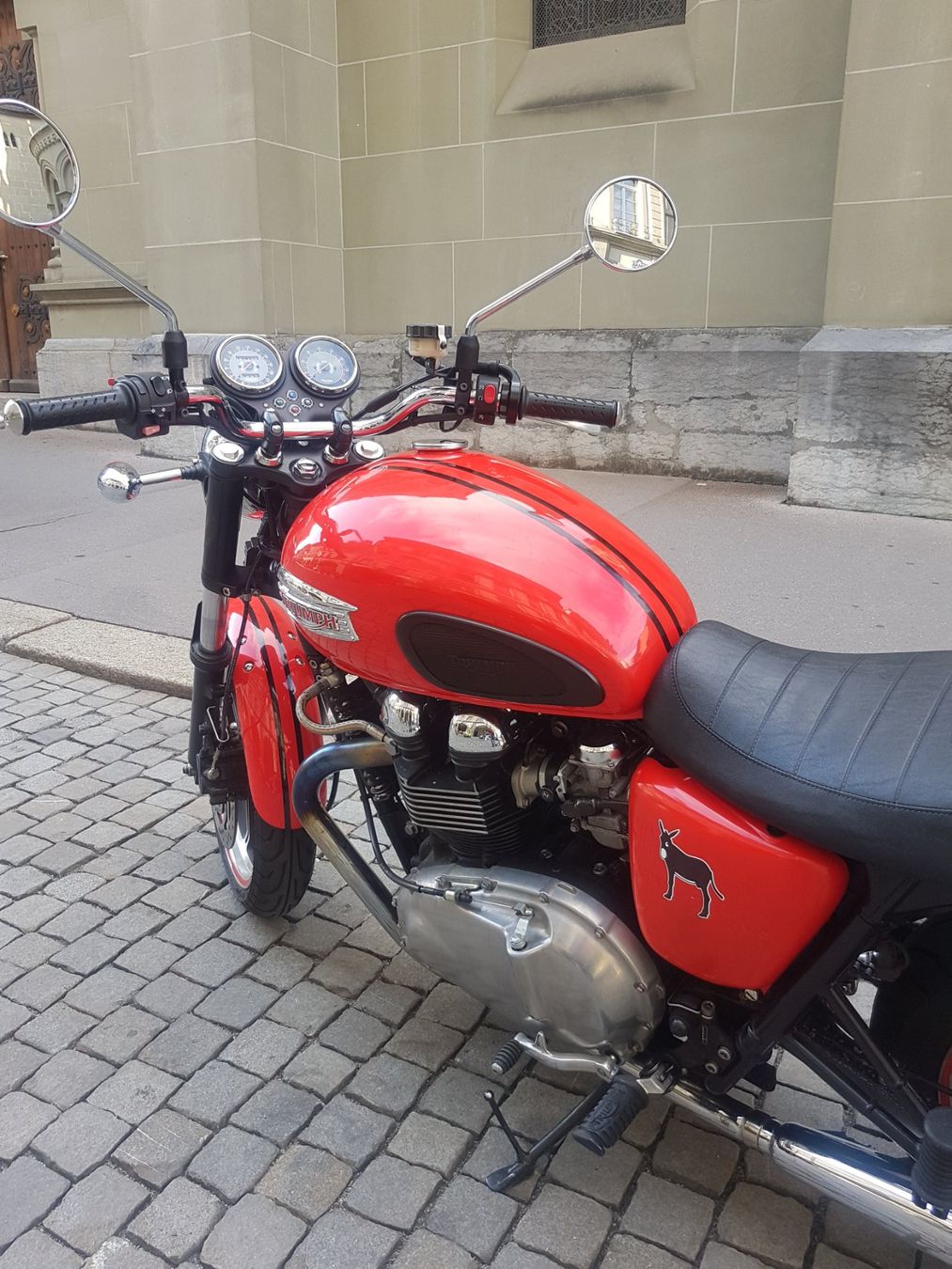 Triumph Strada: Triumph Bonneville 900 – Usato da bern venduto da Aaxe 2