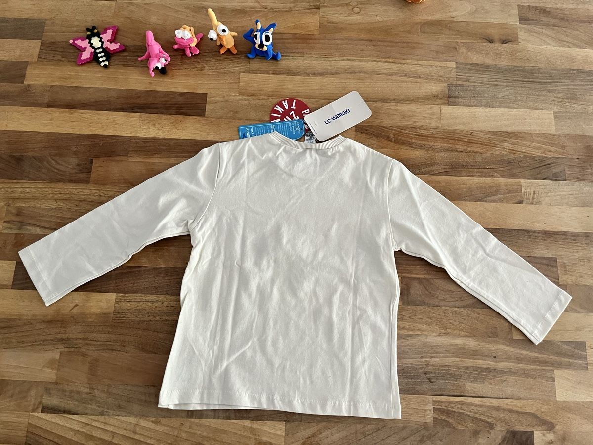 Pulls et sweat-shirts: Ein neues Langarmshirt und ein neuer Pullover  – Neuf avec emballage d'origine à Wettingen par epe_9vbf 5