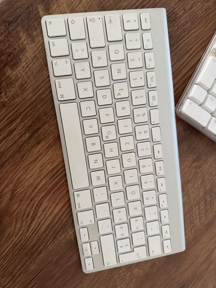 Apple Tastiere: 2 x Apple Tastaturen – Usato da St. Gallen venduto da Emifrei 4