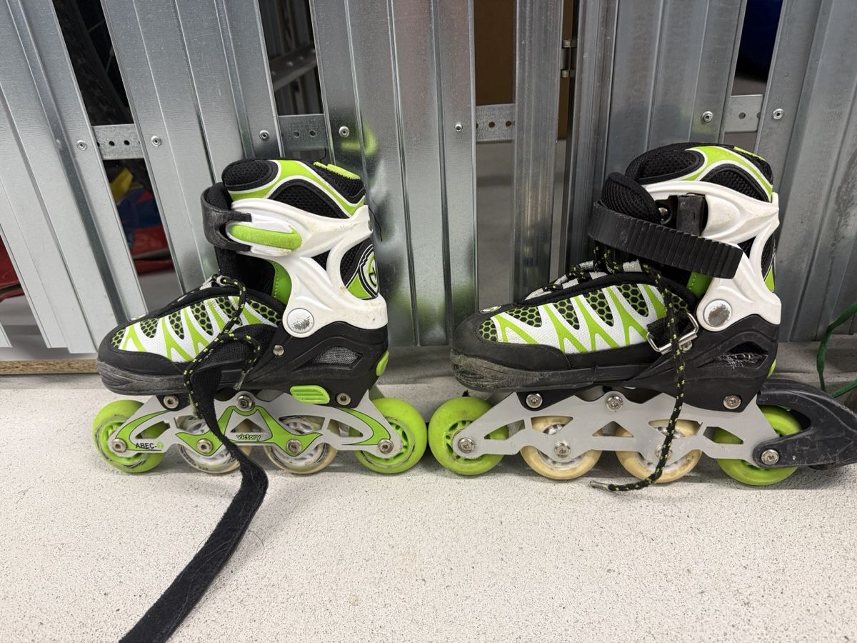 Pattini in linea & Pattini a rotelle: Inline Skates for Kids – Usato da Lenzburg venduto da VukiSee