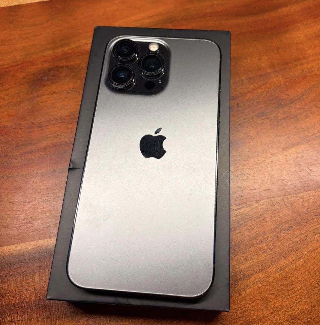 Apple Portables: Appel IPhone 13 Pro – D'occasion à Bülach par Michel9918 1