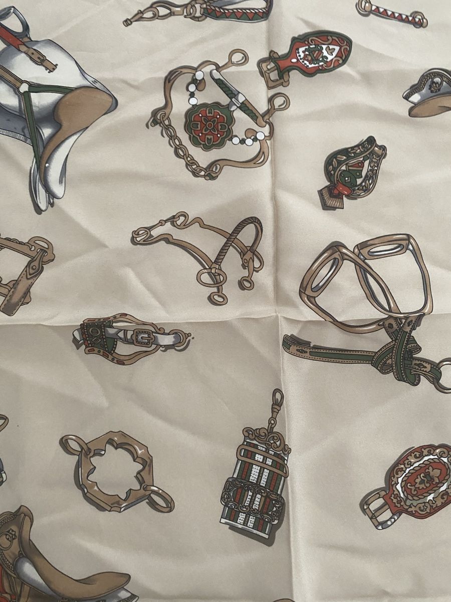 Codello Foulards, Tücher & Schals: Codello Seiden Foulard 🌸 – Gebraucht aus Opfikon von Luis144 5