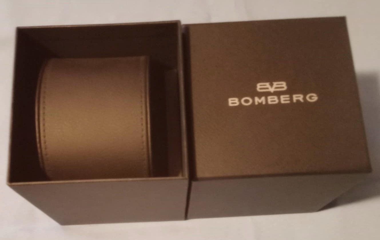 Scatole porta orologi: Boîte à Montre BOMBERG - Swiss – Usato da Le Locle venduto da borgespatricia 2