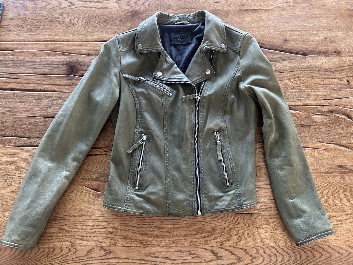 Giacche: Veste en cuir véritable Oakwood, taille M, vert – Nuovo (secondo la descrizione) da St-Aubin-Sauges venduto da vildfr