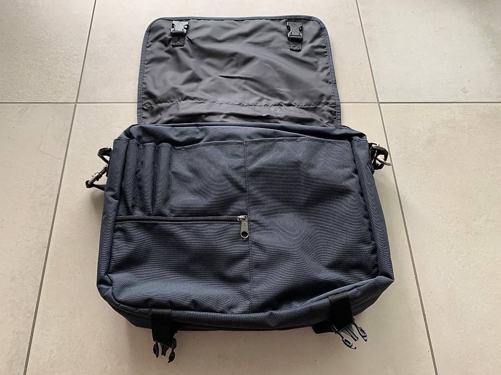 Borse: Umhängetasche Eastpak – Usato da Schönholzerswilen venduto da -Osiris- 2