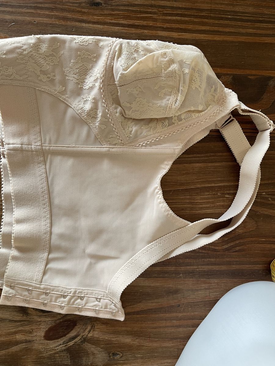 Triumph Altra biancheria intima: Bustier Triumph Doreen beige 105 D comme neufs – Usato da Kloten venduto da Vermicelles 8