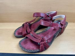 Teva Bordeaux Farbene Keilsandalen in Leder Grösse 37