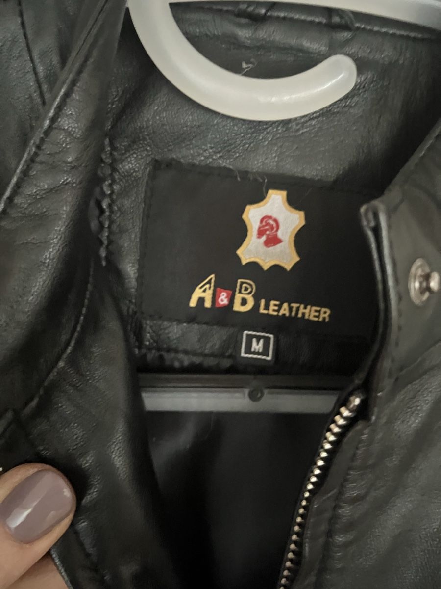 Giacche: Schwarze Lederjacke Gr. M, wie neu – Usato da Wädenswil venduto da Iana32 1