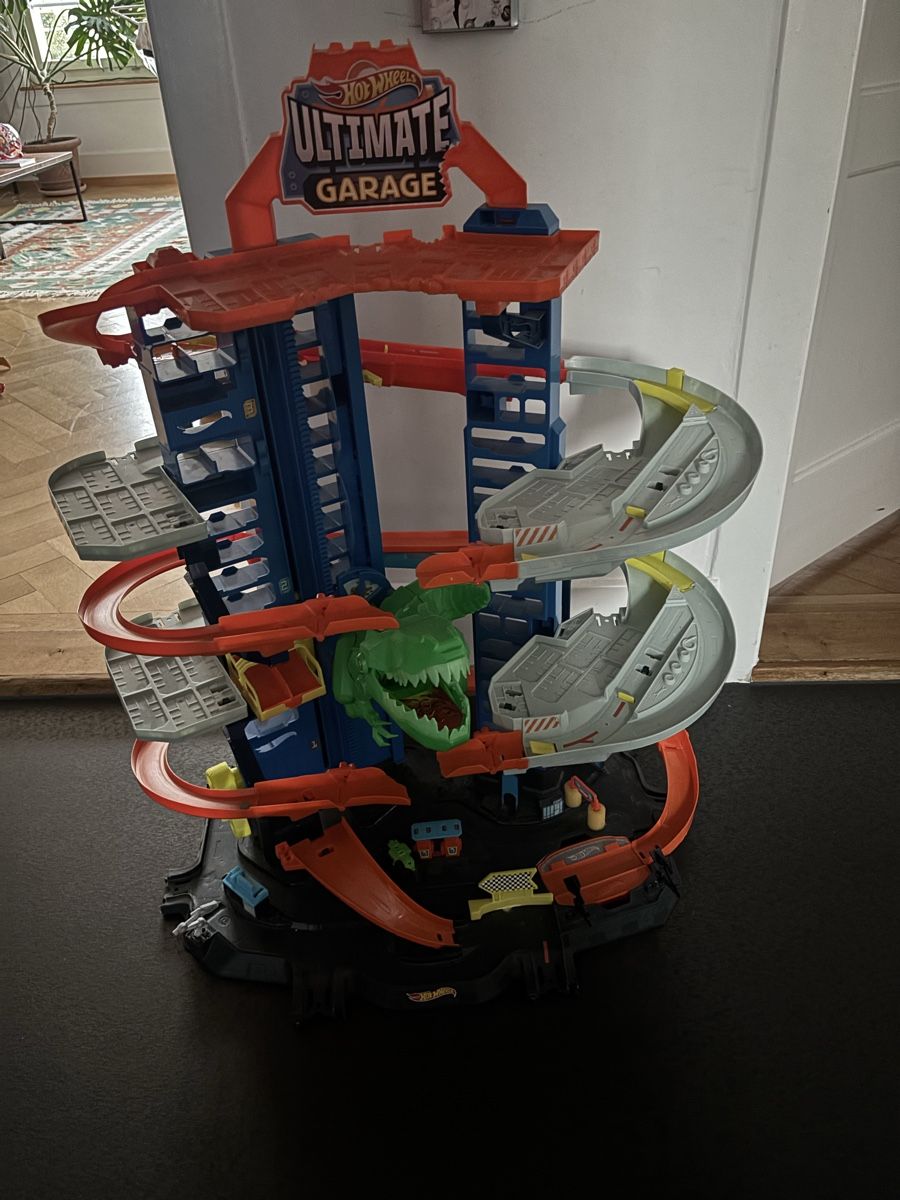 Hot Wheels Piste: Hot Wheels Garage – Usato da Bern venduto da annette12 1