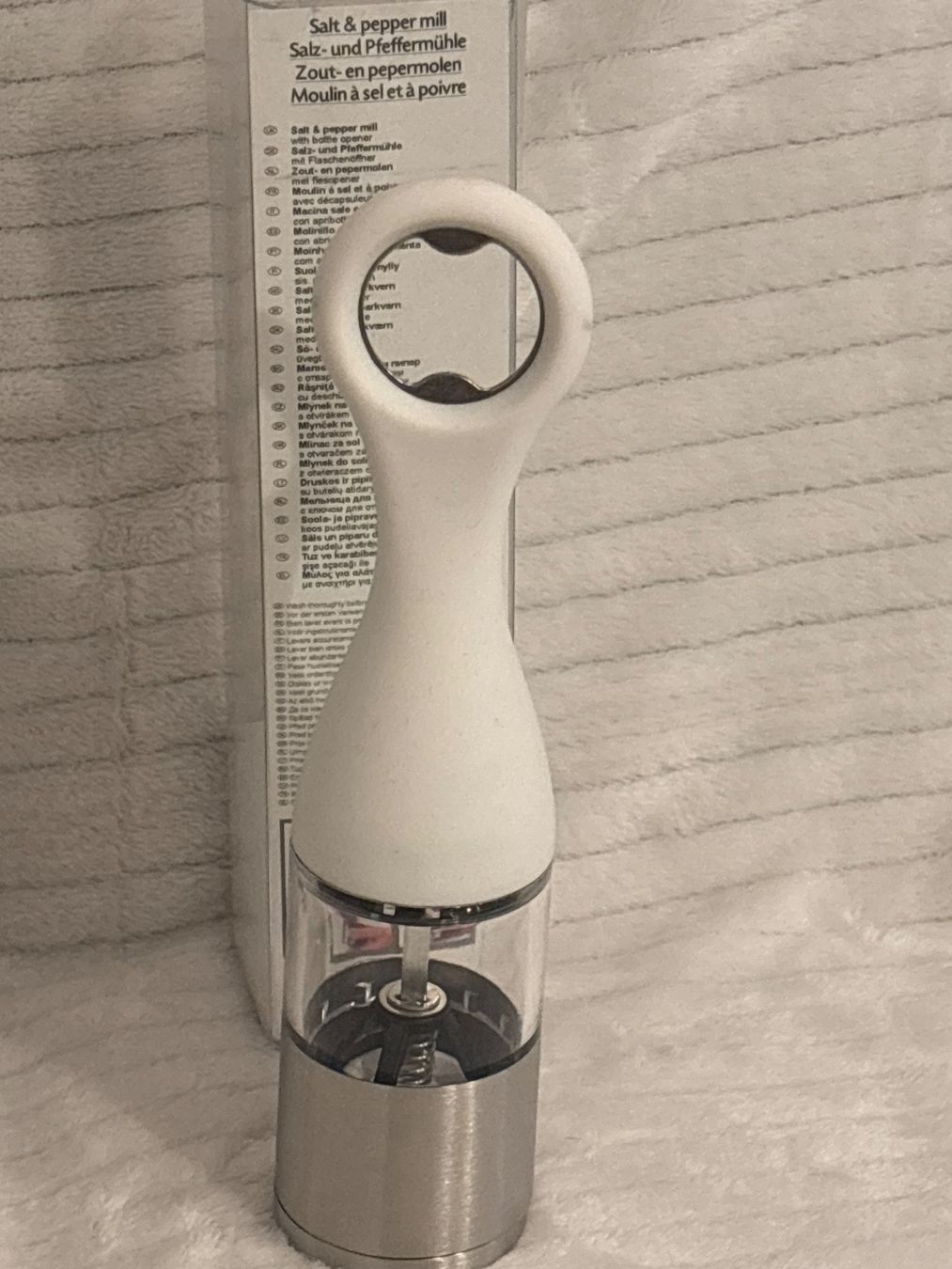 Set di piatti: Salz und Pfeffermühle mit Flaschenöffner – Nuovo e nell'imballaggio originale da Oberegg venduto da MR-shop