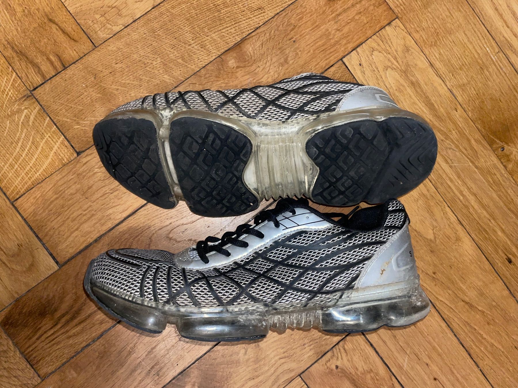 Scarpe da uomo: Sisley SNEAKER SILBER grösse 44 – Usato da Zürich venduto da yas_alam 1