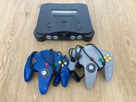 Nintendo 64 Konsole + 2 Controller + 9 Spiele + Zubehör