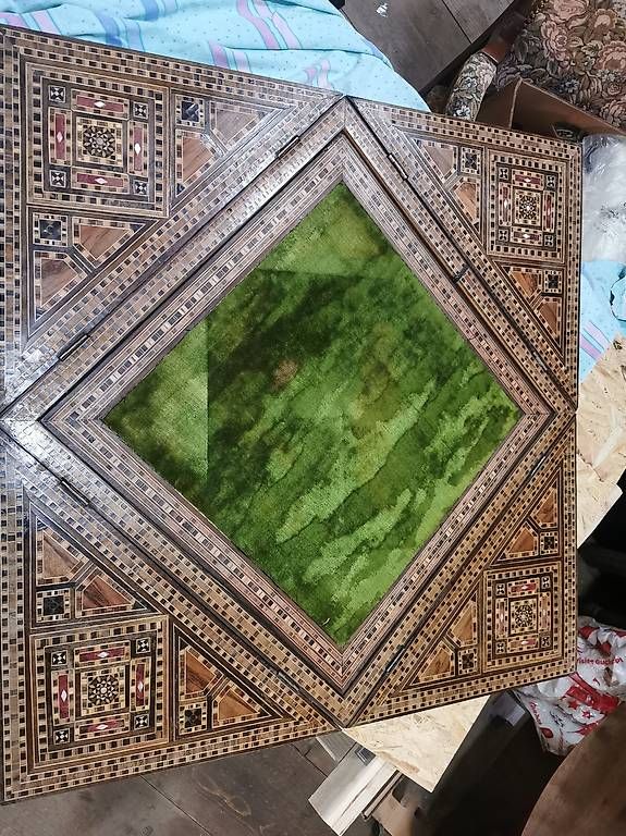 Tische: Table de jeu marqueterie orientale – Gebraucht aus Bulle von pmcavalheiro 1