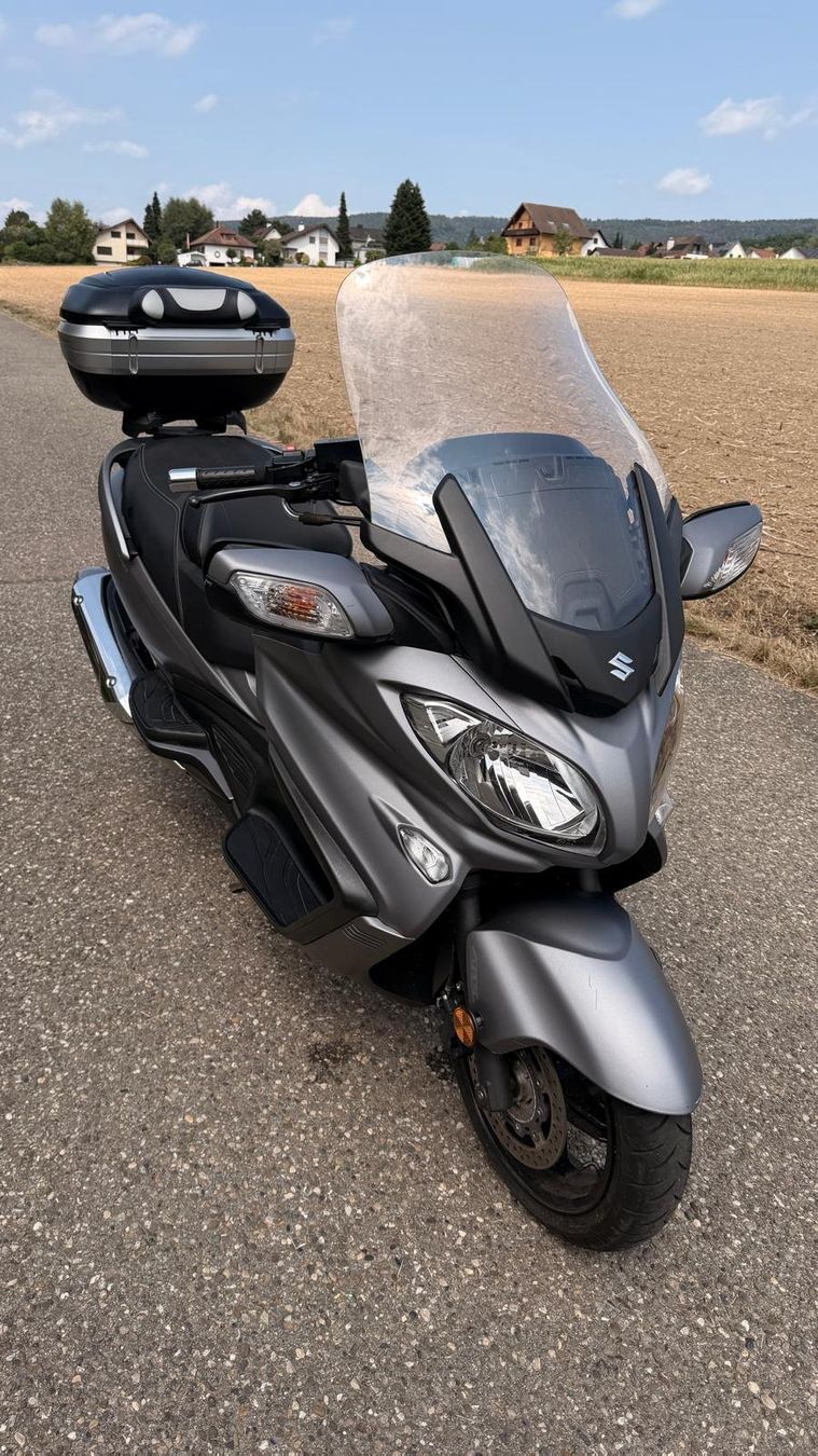 Suzuki Strada: SUZUKI AN 650 ZA ABS Burgman – Usato da Laufen venduto da winterbirne 1