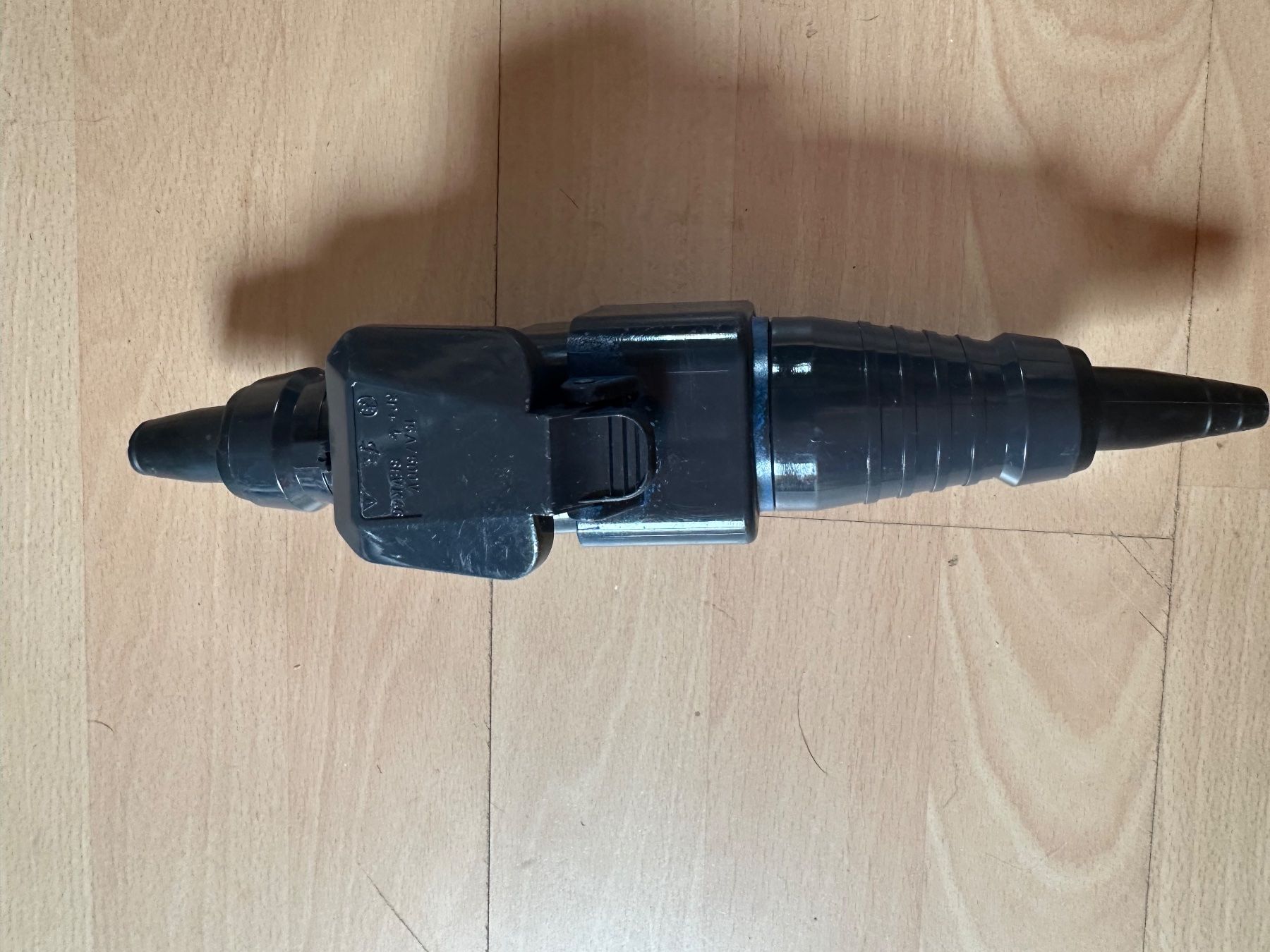 Spine: Stecker/ Kupplung J15 4 Polig – Usato da Huttwil venduto da Bolpa 3