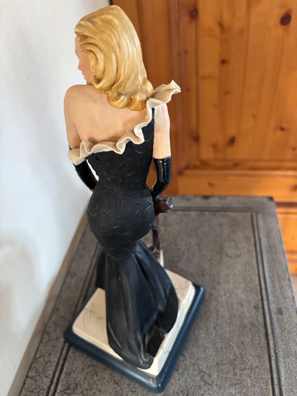 Figuren: Skulptur eines Models Vittorio Tessaro – Neu (gemäss Beschreibung) aus Balsthal von Uroby 4