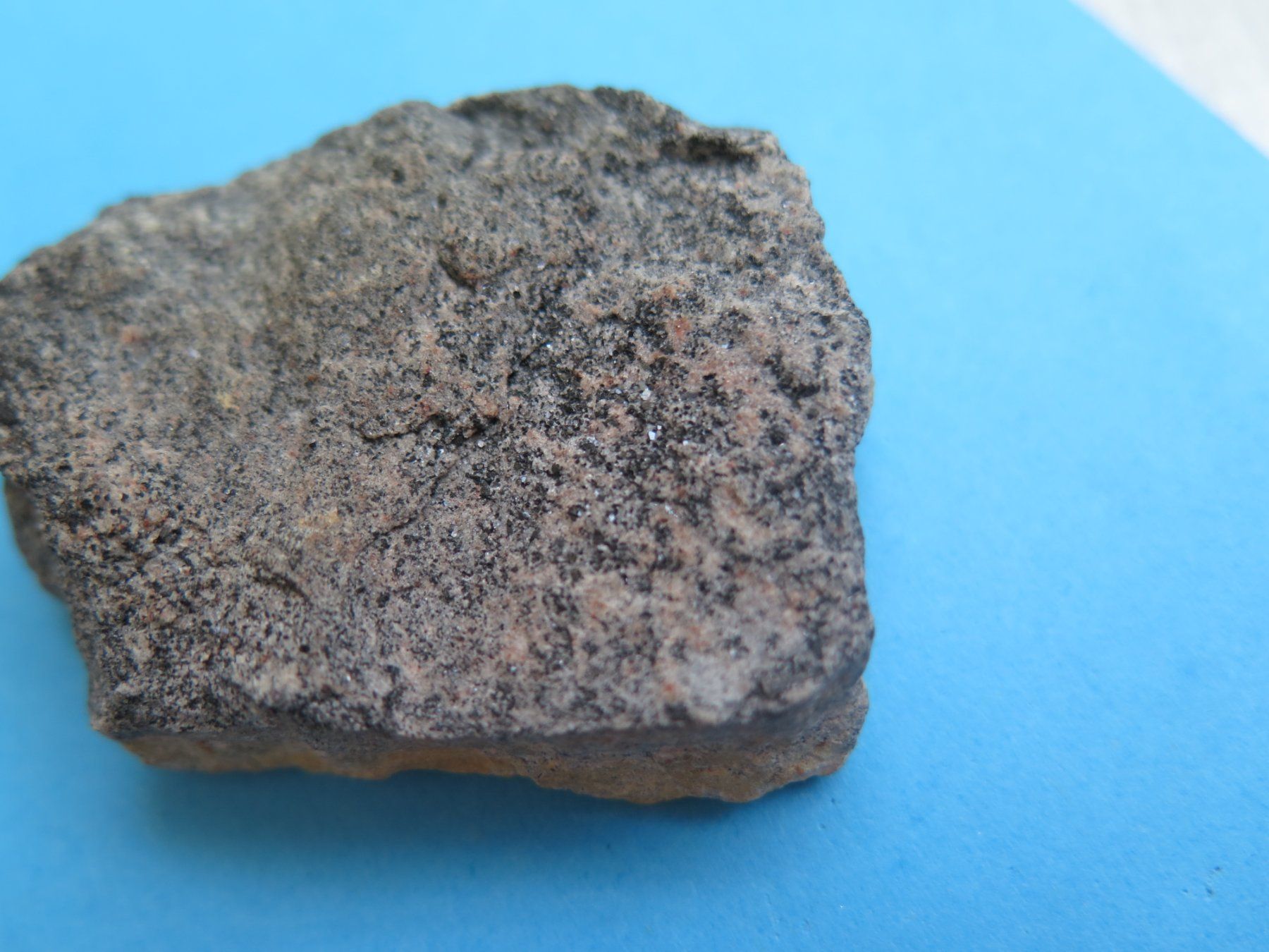 Minéraux & Lithothérapie: Chabasit mit Biotit Stufe – D'occasion à Schaffhausen par Yamakana51L8736OQ8 5