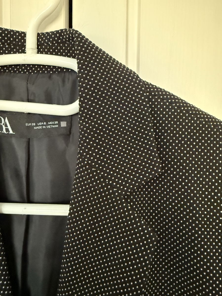 Zara Giacche: Zara Black Jacket with small white dots T-38 – Usato da Epalinges venduto da Lily2006 2