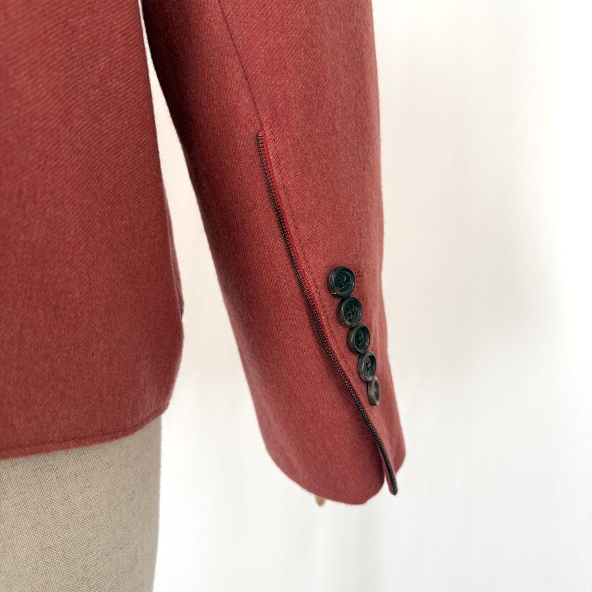 Akris Giacche: AKRIS Cashmere Jacket – Nuovo (secondo la descrizione) da Emmen venduto da Nightingale_2022 5