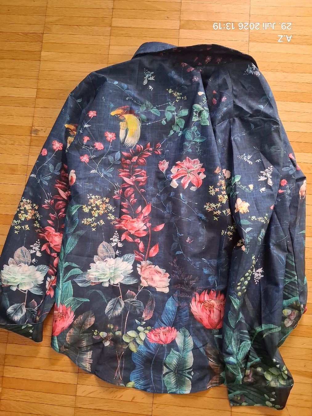 Camicette: Damenbluse mit Blumenmuster dunkelblau Grösse L. Neu  – Nuovo (secondo la descrizione) da Basel venduto da Anizu8 1
