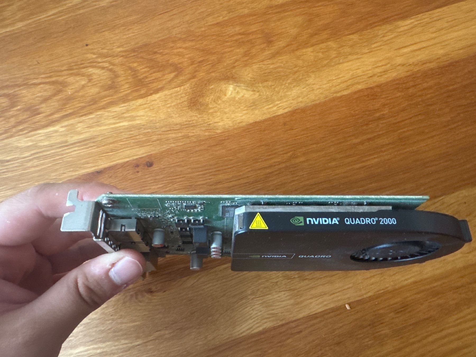 Nvidia Schede grafiche: NVIDIA Quadro 2000 GPU unknown generation – Usato da Spreitenbach venduto da Nofear2u 1