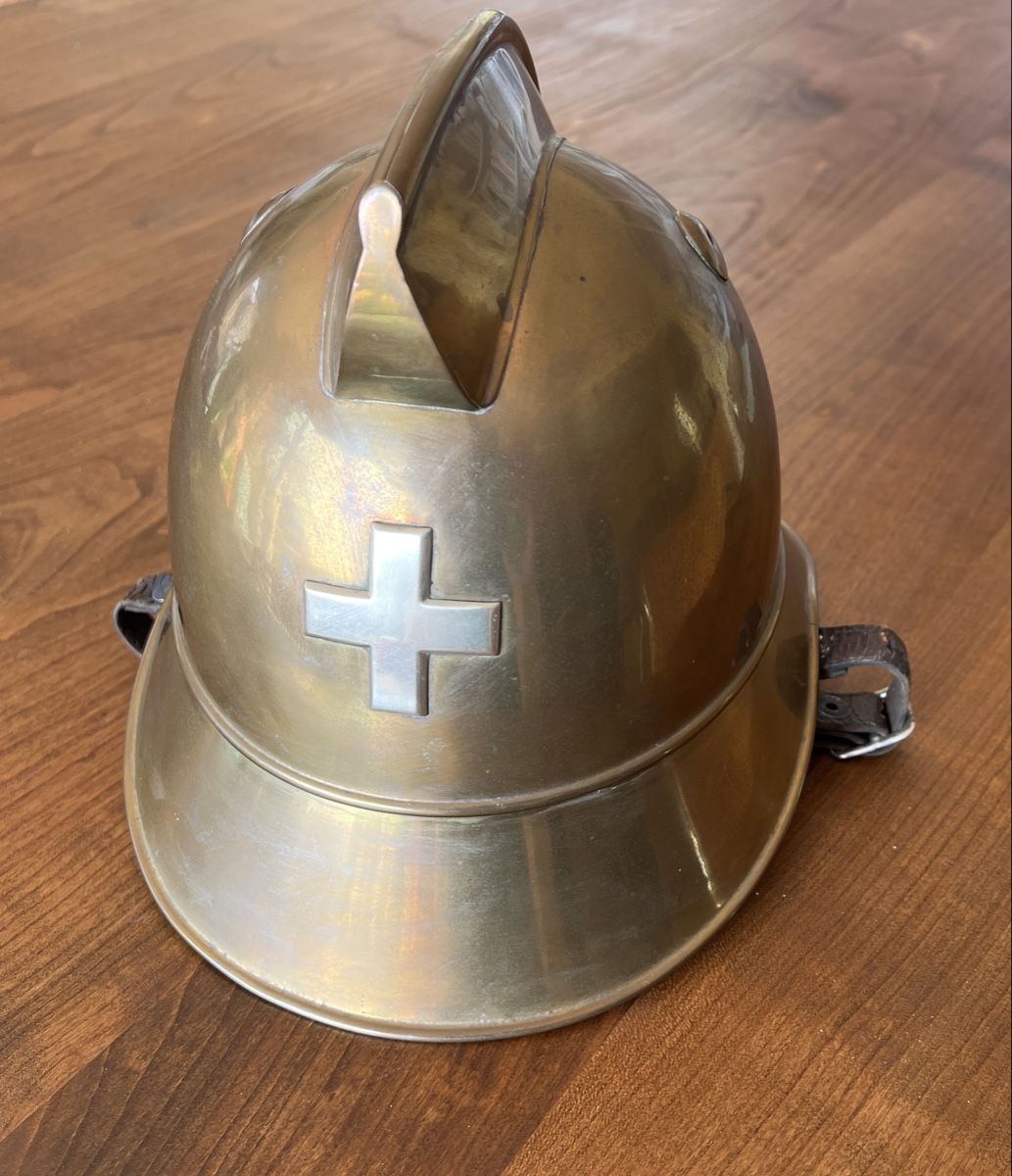 Vêtements anciens: Feuerwehrhelm aus Messing – D'occasion à Wil SG par dahuersc