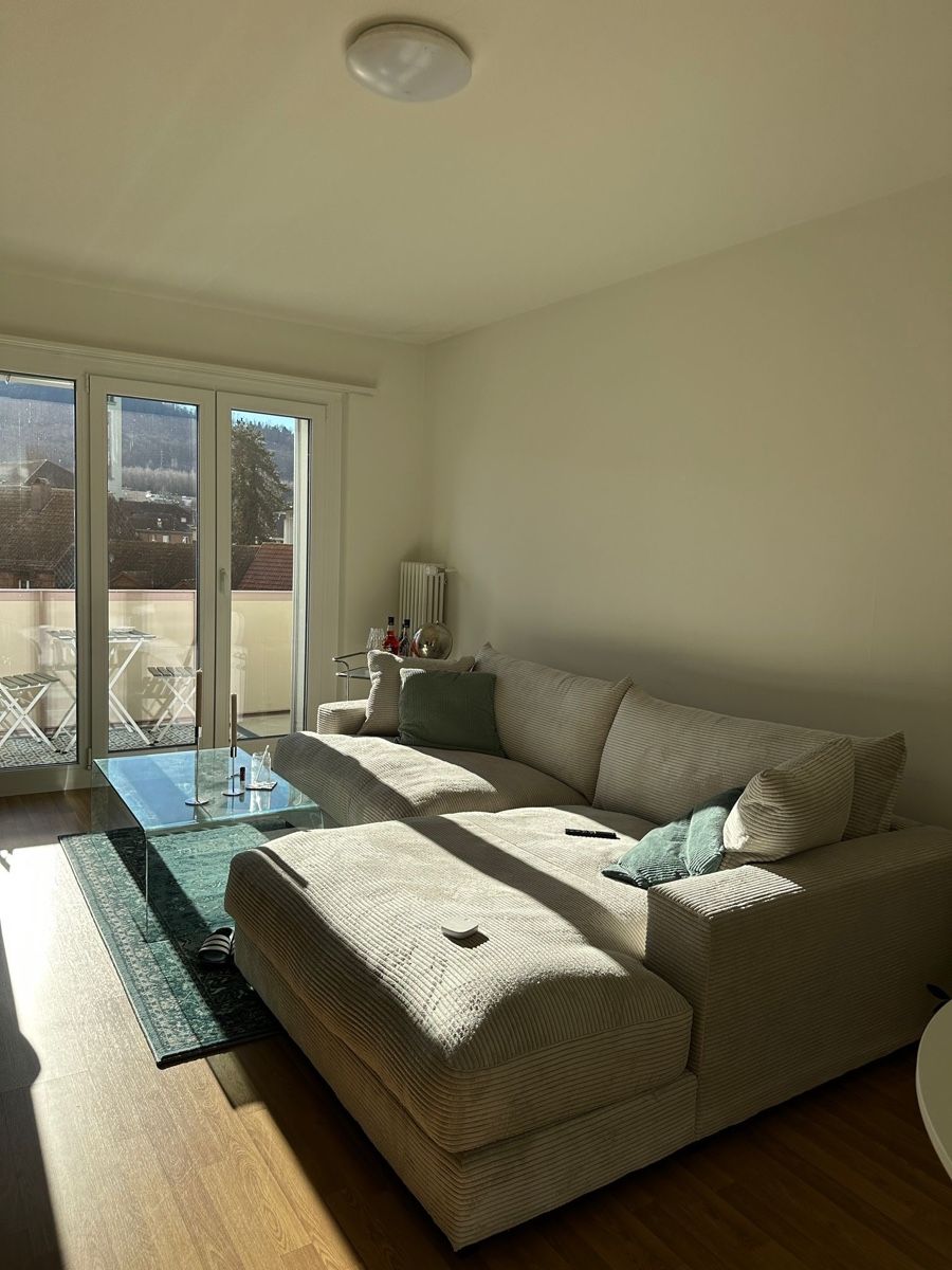 Sofas: Ecksofa hellbeige, Stoff cord Optik, neuwertig – Neu (gemäss Beschreibung) aus Olten von sizzlh 2