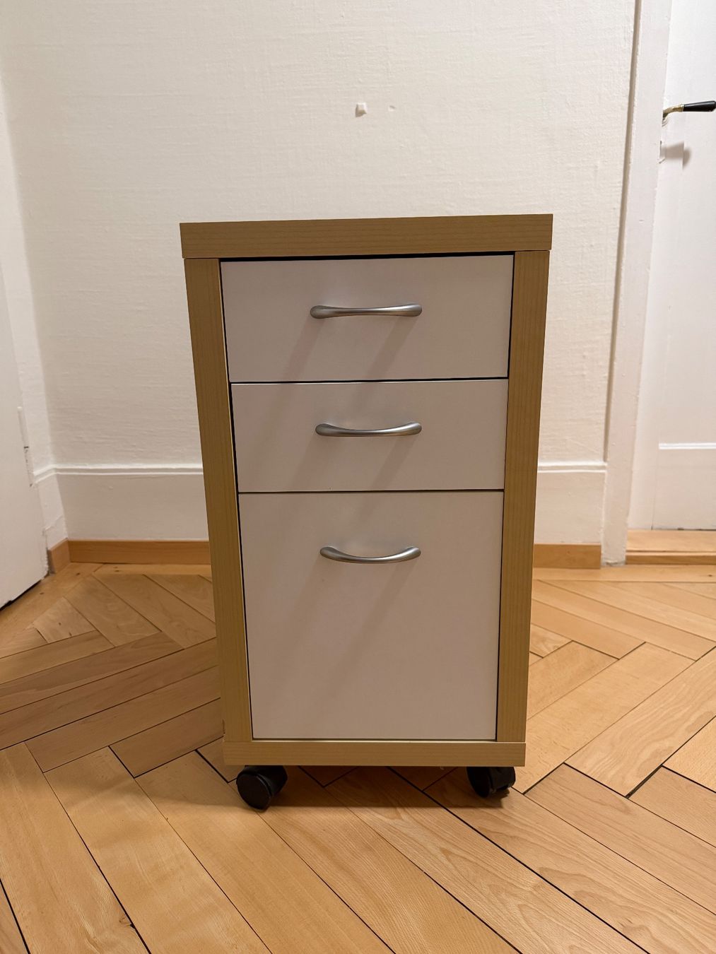 Ikea Korpus: Rollcontainer – Gebraucht aus St. Gallen von Fanie_28 1