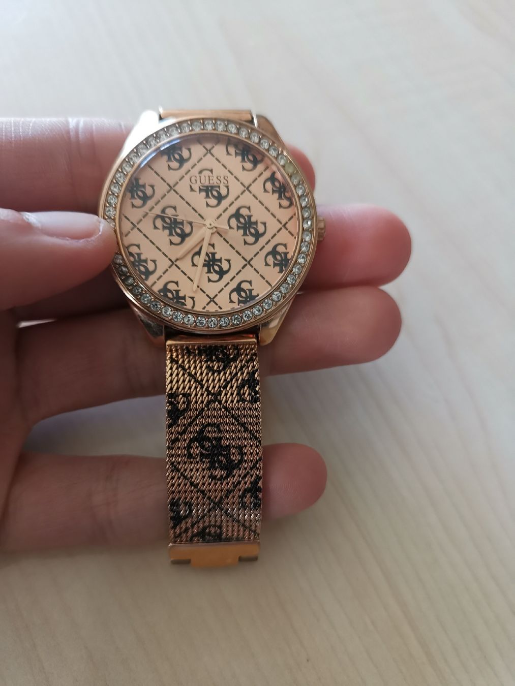 Guess Uhren: Montre guess – Gebraucht aus La Corbaz von Emma22cj