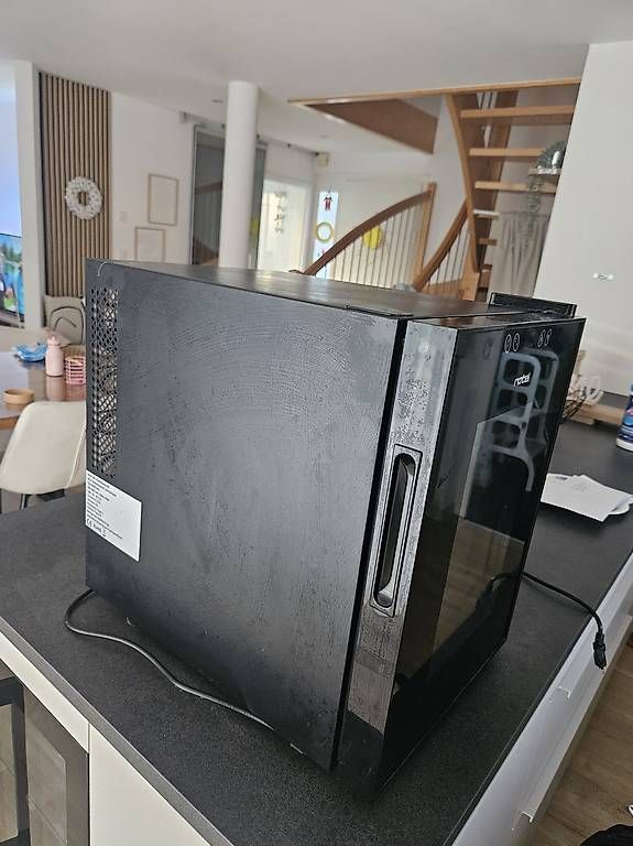 Rotel Kühlschrank: Cave à vin 12 bouteilles – Gebraucht aus Cheyres von steven9 1