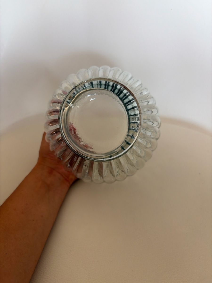 Vasen & Gefässe: Glas Vase geriffelt klein gebraucht – Gebraucht aus Opfershofen TG von dan_nxk8 2