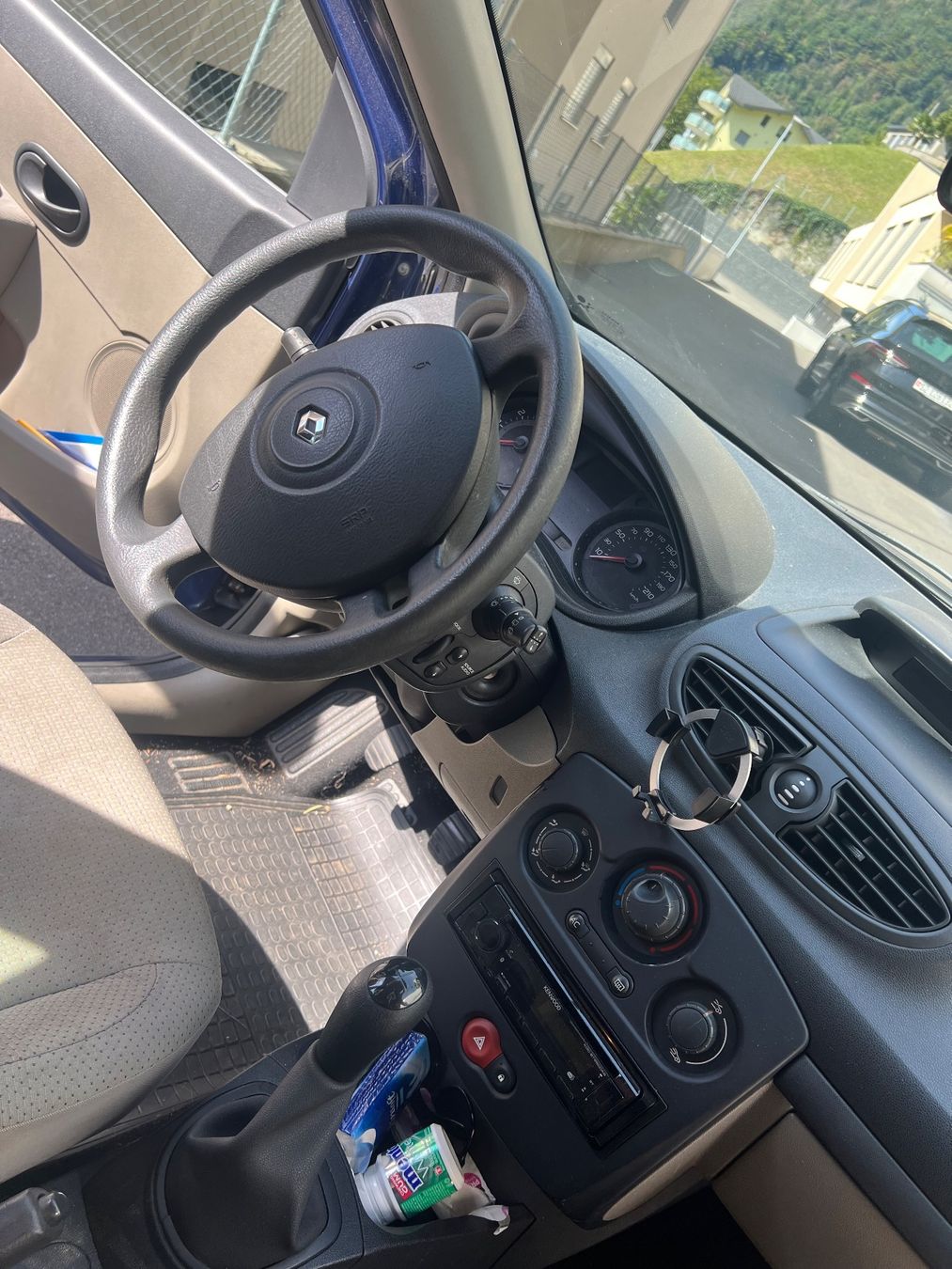 Renault Automobili: Renault Clio 1.4 16V – Usato da Gersau venduto da Pgk17 4