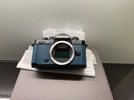 Nikon Zf Kit 40mm f1:2 SE Spezialfarbe Indigoblau
