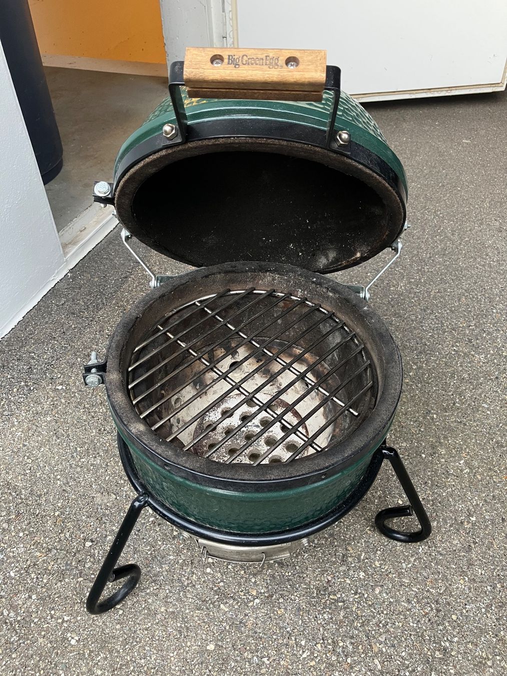 Big Green Egg Grills: Big Green Egg Mini - Top Zustand! – Gebraucht aus Watt von han_bqv7 1