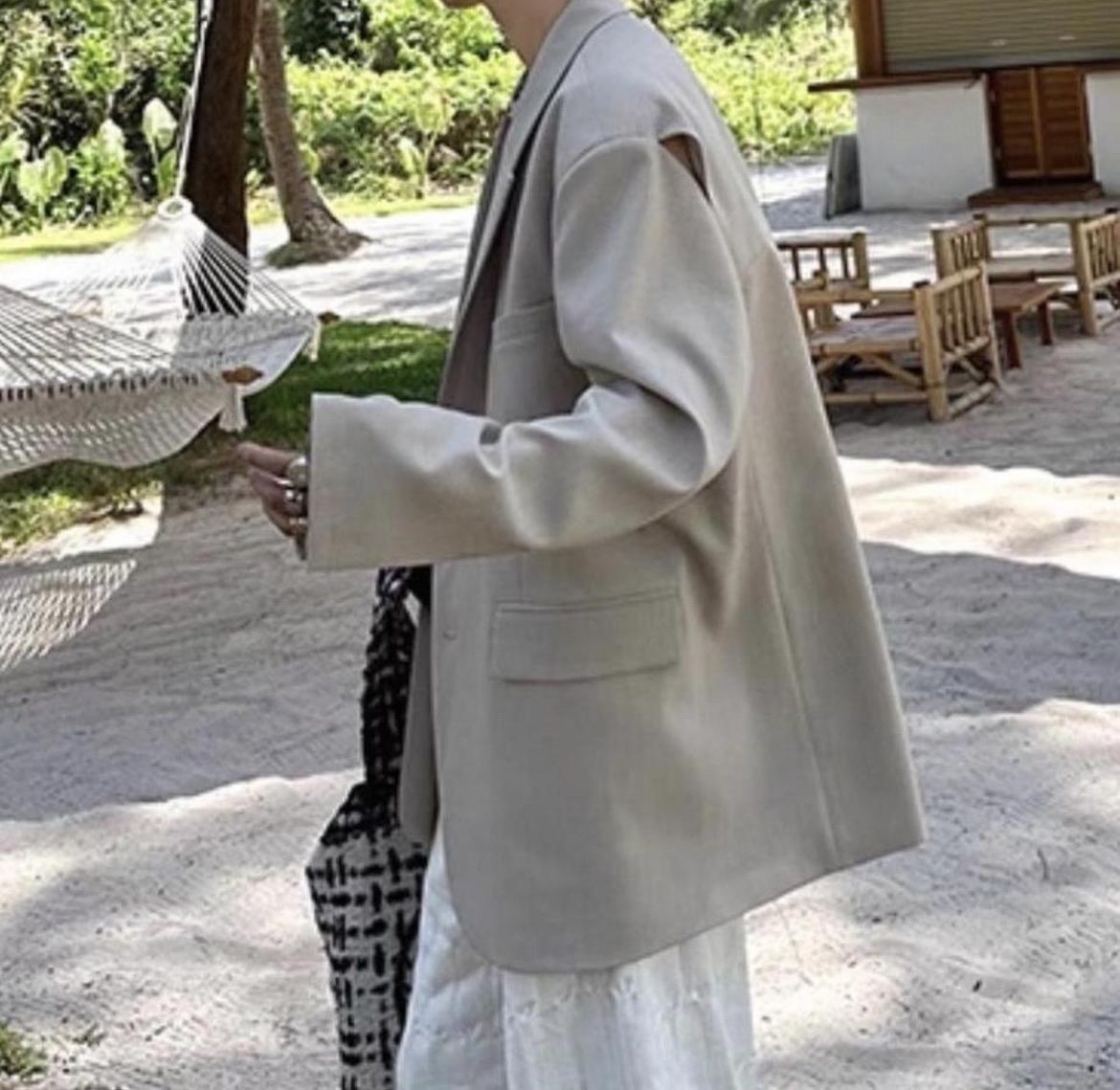 Giacche: Veste William Look beige, élégante et confortable. – Usato da Concise venduto da Lae99 6