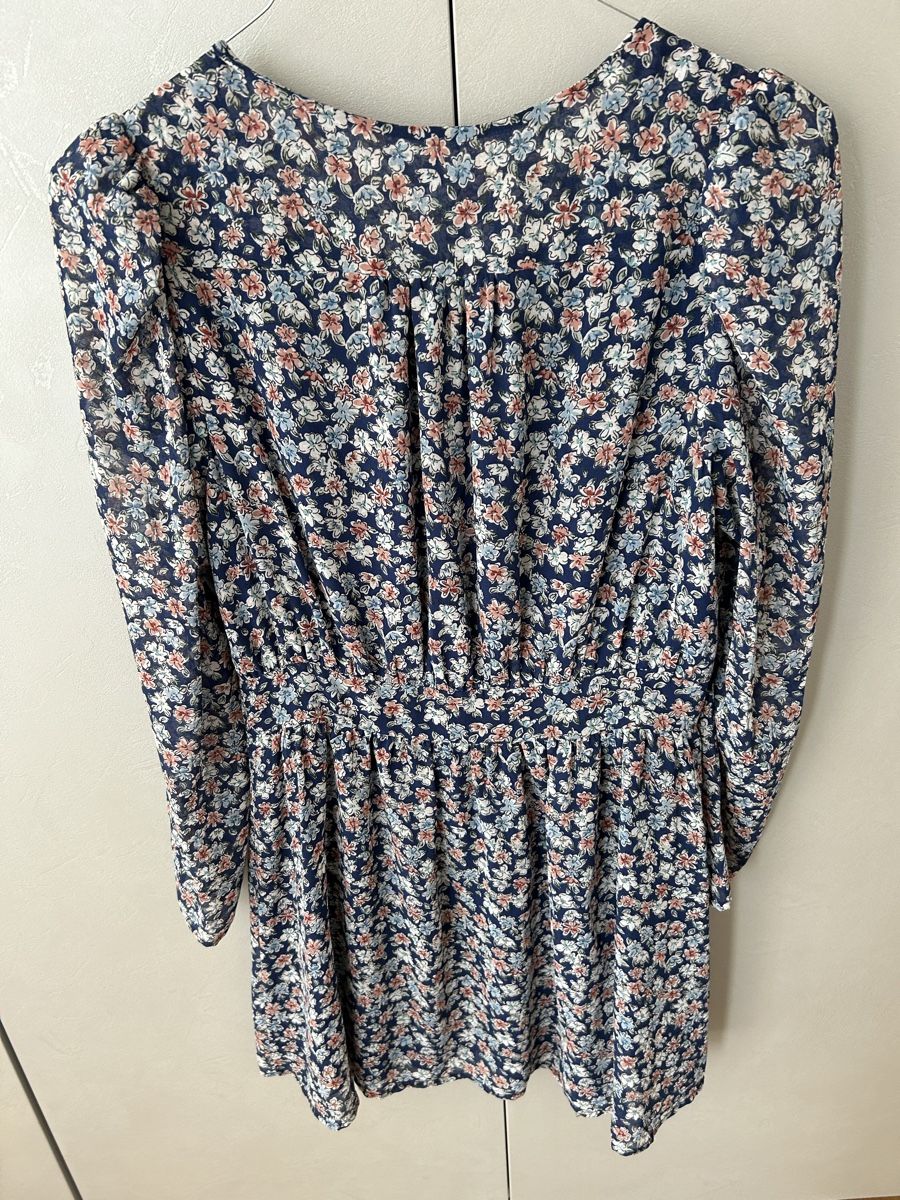Pepe Jeans Kleider: Pepe Jeans geblümtes Sommerkleid / M – Gebraucht aus Zug von bia_v6gf 2