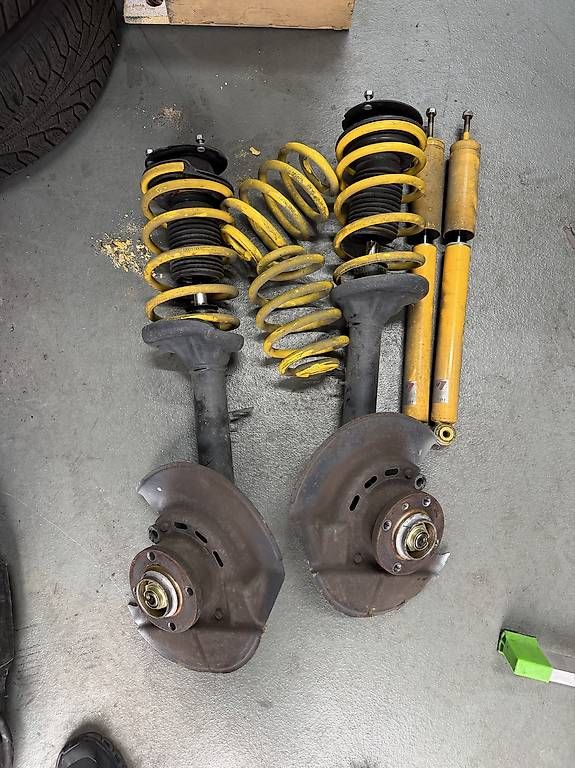 Tutti pezzi di ricambio auto: Bmw E30 Federbeine 51mm mit ABS – Usato da Altstätten SG venduto da Garage_Bergerspeed