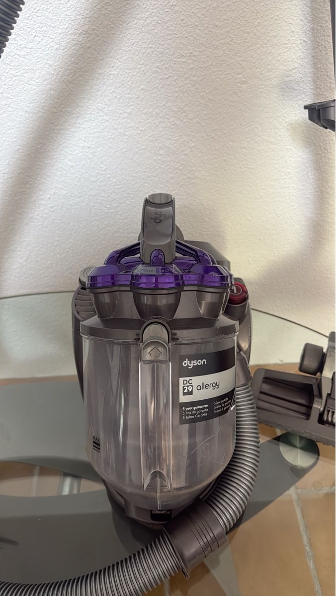 Staubsauger & Zubehör: Aspirateur Dyson  – Gebraucht aus Soyhières von Jura22