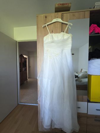 Brautkleid cremefarben mit Zubehör Grösse 46