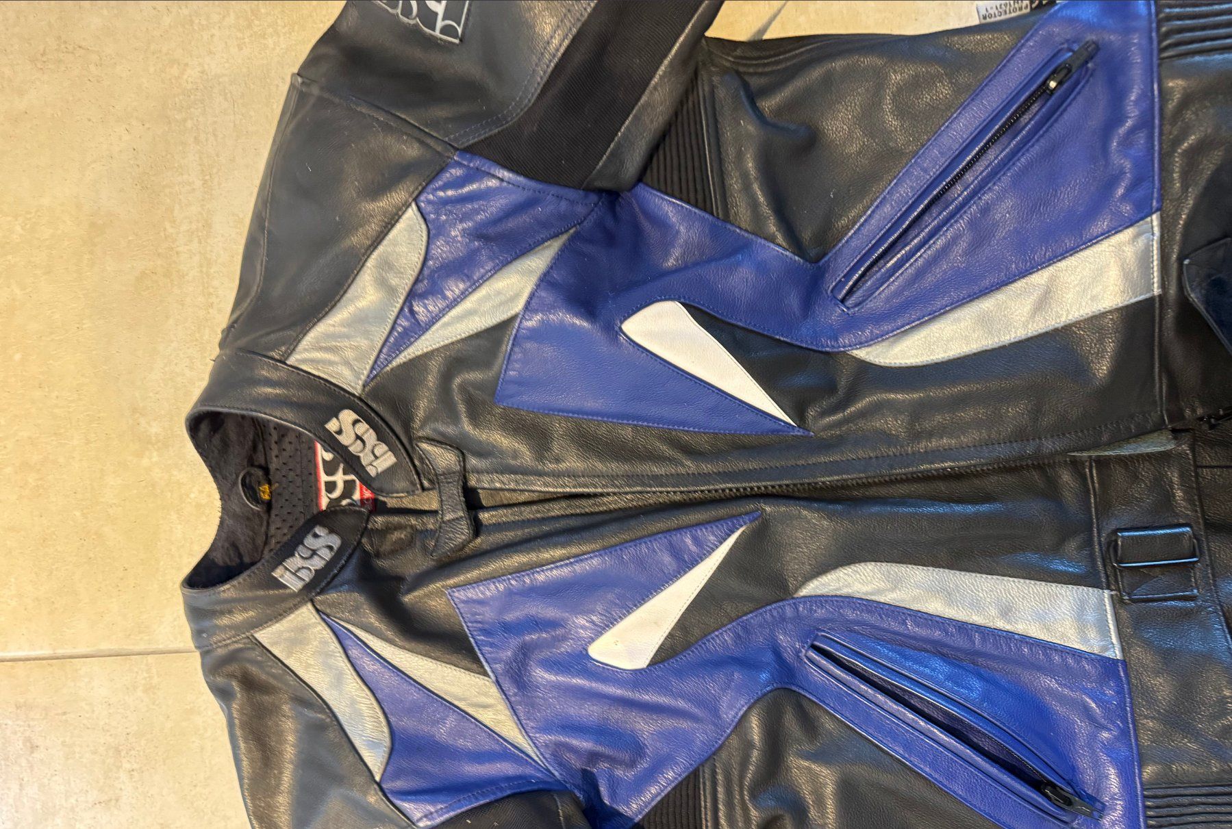 Giacche: Motorcycle leather Jacket IXS – Usato da Neuchâtel venduto da leo_t5mr 3