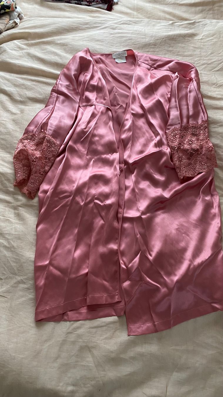 Accappatoi: Seiden-Morgenmantel rosa One Size S-M – Usato da Thalwil venduto da olh_7cpg 3