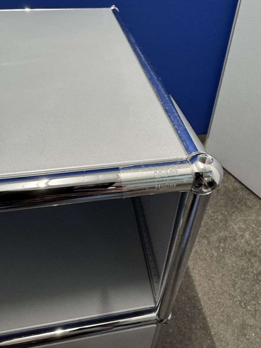 USM Banconi: USM Haller Sideboard/Rollcontainer mit 2 Schubladen – Usato da Bern venduto da samryan 2
