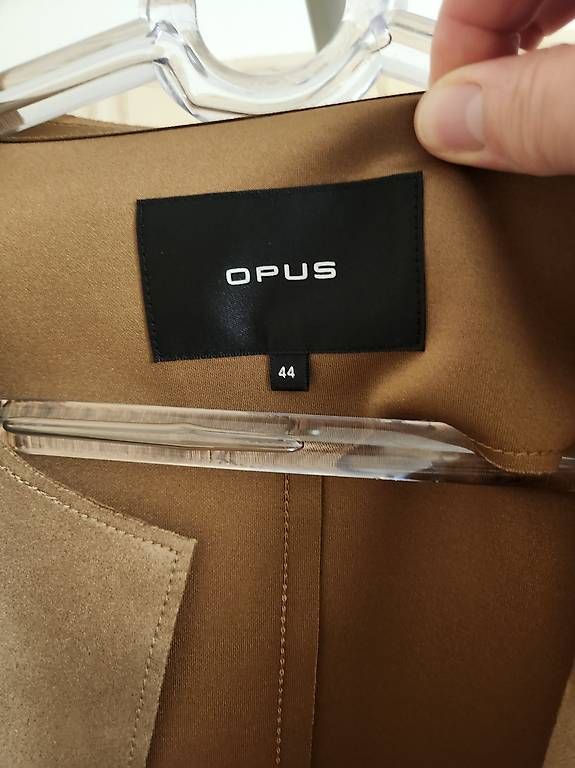 Cappotti: Opus Mantel Grösse:44 – Usato da Schliern b.Köniz venduto da schoggi0503 3