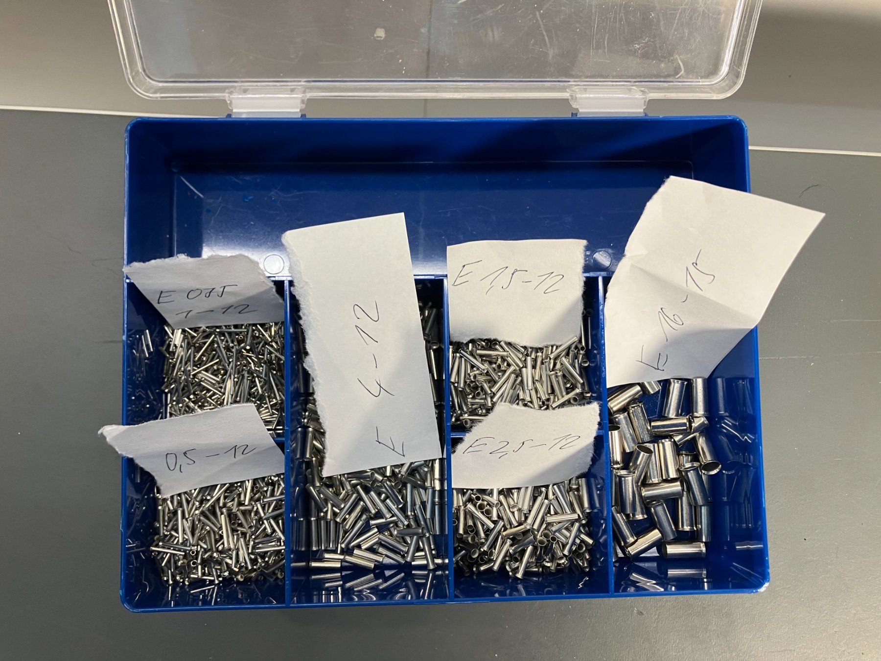 Alle Werkzeuge: Posten Anderendhülsen inkl. Sortierbox ab 1.- – Gebraucht aus Lichtensteig von Buy24International 4