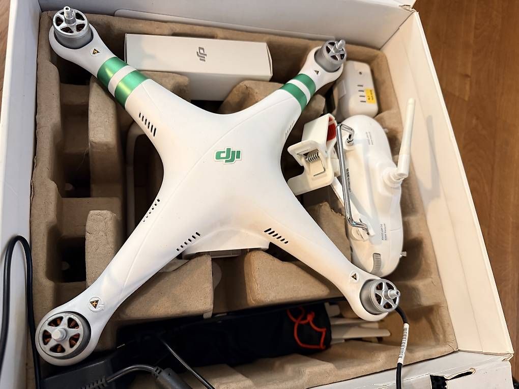DJI Modellismo RC: DJI Phantom 3 Standard Drohne + 3 Akkus – Usato da Walchwil venduto da JuliaMeldere 2