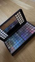 Grosse Make-up Palette / Schminkkoffer mit vielen Farben