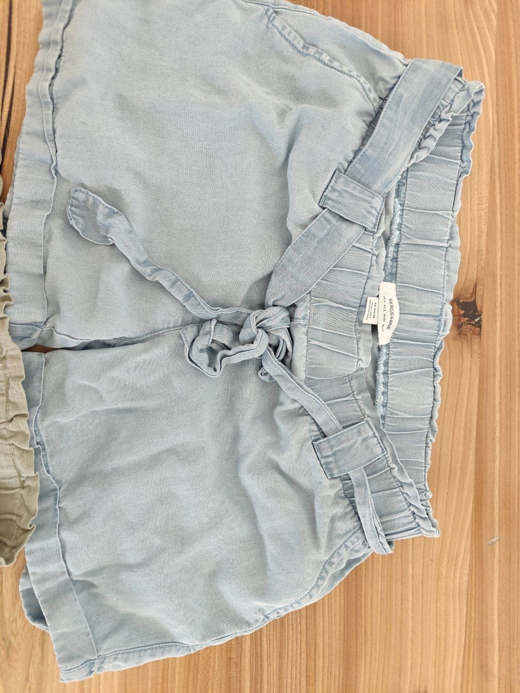 Hosen: 2 Maternity Shorts, size XS – Gebraucht aus Forch von josoha 2