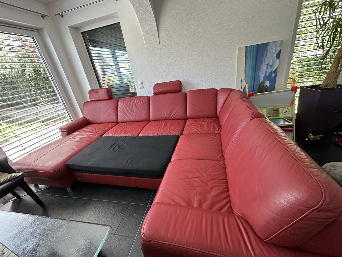 Divani: Red Leather Corner Sofa - Excellent Condition  – Usato da Oensingen venduto da E-Sell 5