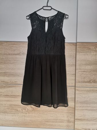 Schwarzed Cocktail Kleid mit Spitze & Rückenausschnitt H&M