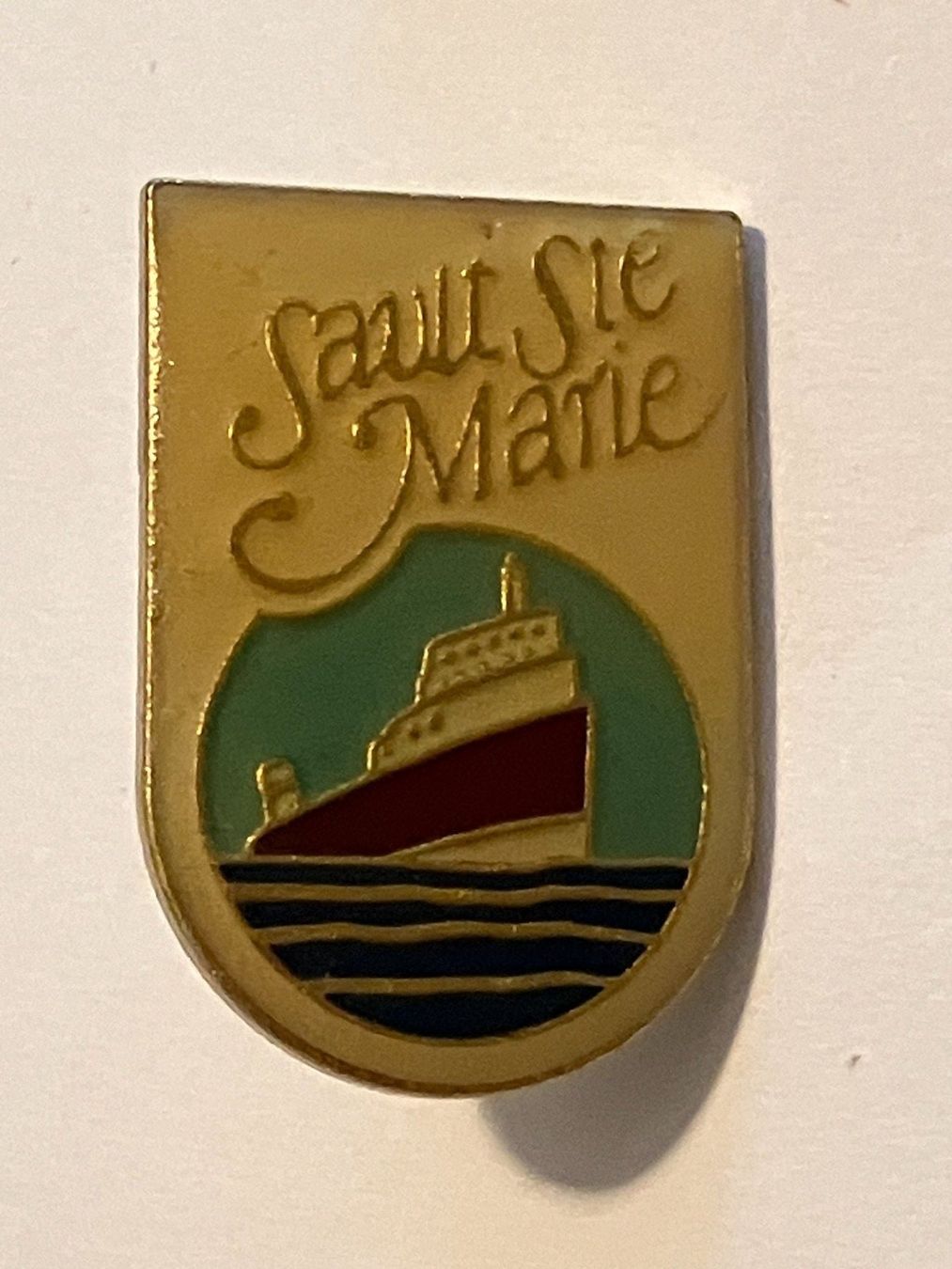 Placchette & Badge: 1 Pin Saint Ste Maine – Usato da Basel venduto da djwwpp
